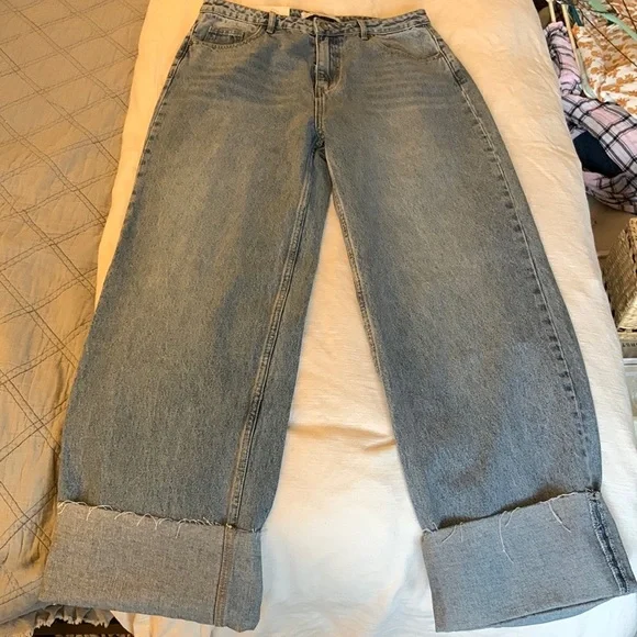 NWT Q2 Straight Leg Womens Cuffed Jean - size 10 - Picture 14 of 14